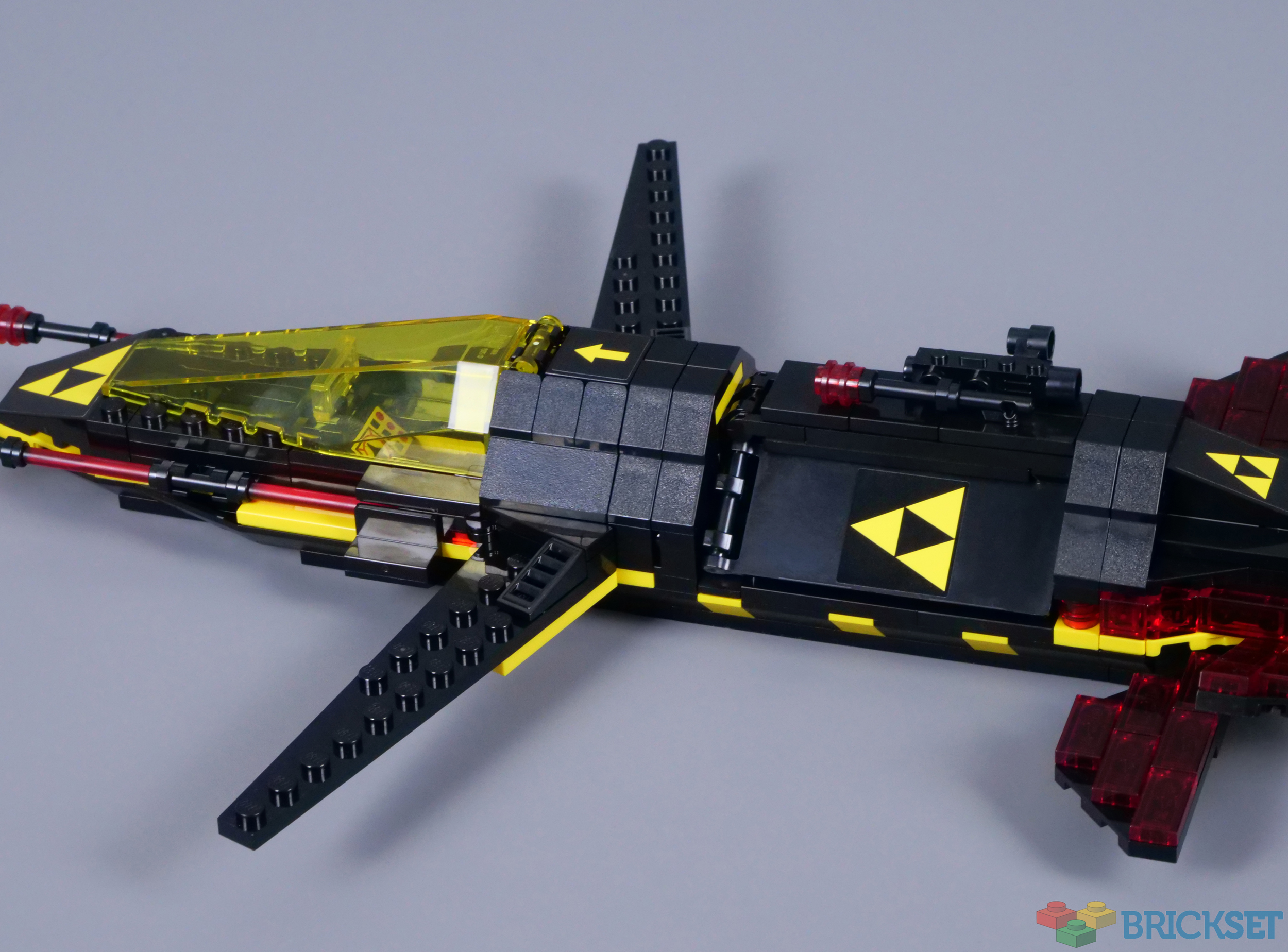 LEGO Icons 40580 Blacktron Cruiser review | Brickset